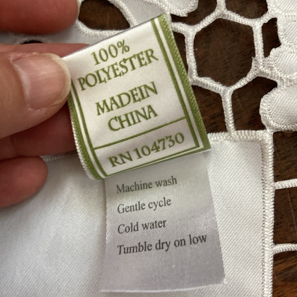 Snowflake Table Runner - Picture 5 of 6